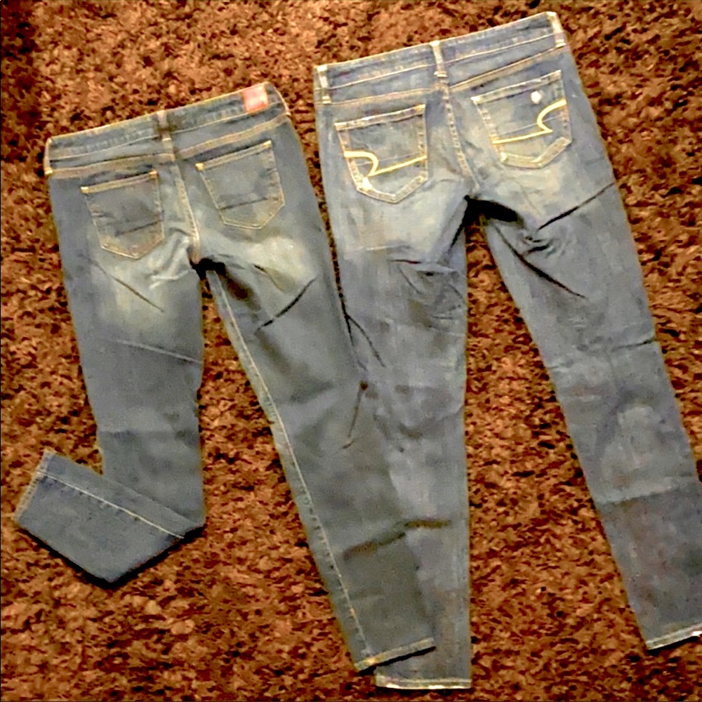 Two Pair Of American Eagle Jeans In Size 4 Regular